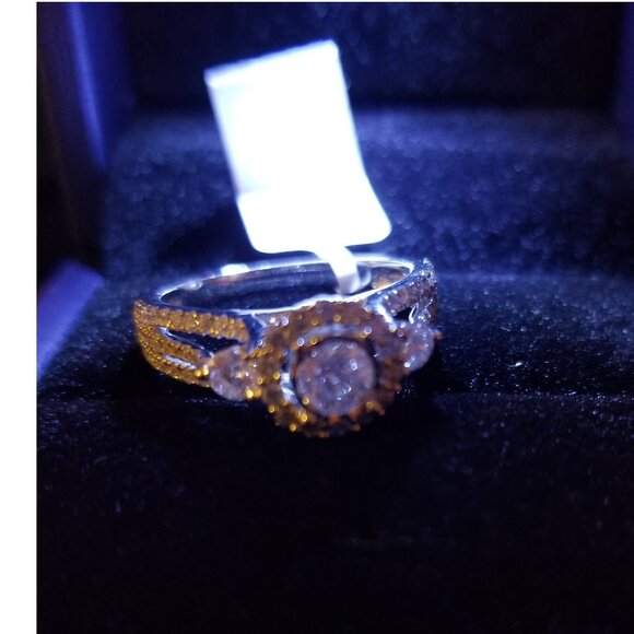 Simply Vera Diamond Engagement Ring by Vera Wang - LTO - Two Days Only - Picture 3 of 4